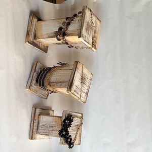 Bundle deal- 3 necklaces for the price of one!